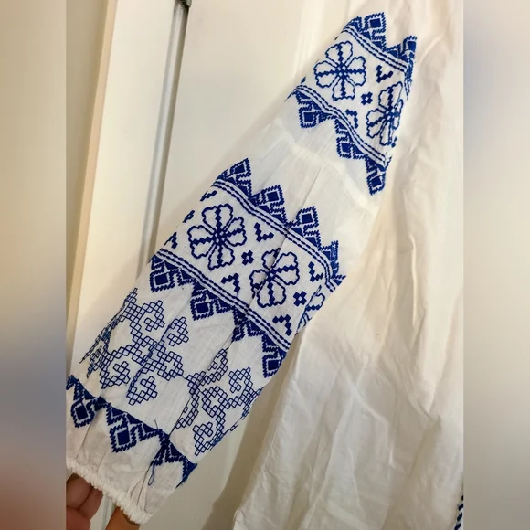 Embroidery blouse💙 - Picture 3 of 8